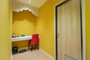 Superior Twin Room | Premium bedding, individually decorated, individually furnished, desk