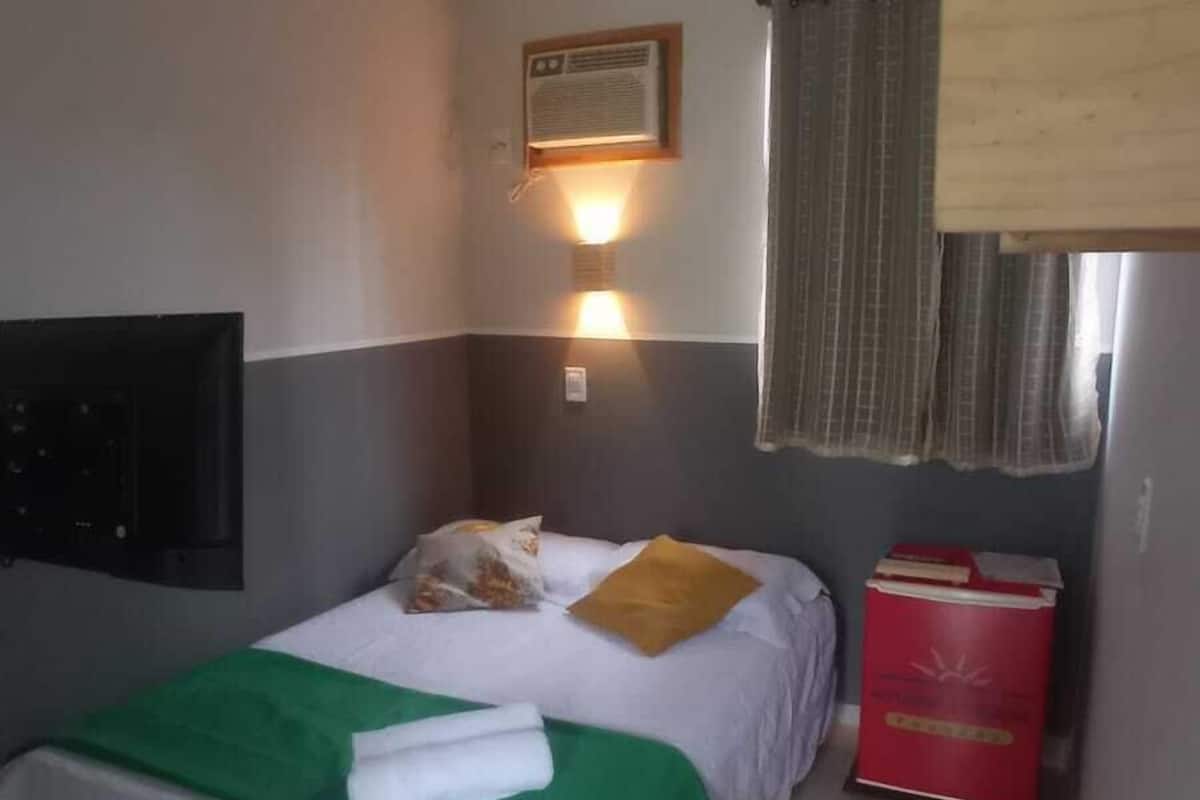 Suite Comfort, 1 letto matrimoniale, vista piscina | 2 camere, tende oscuranti, insonorizzazione, ferro/asse da stiro