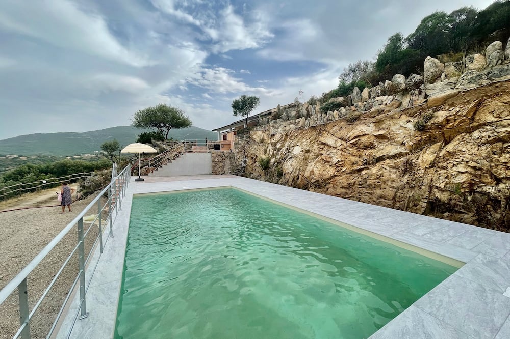 Villa Fiori with pool by Wonderful Italy - Monte Cugnana