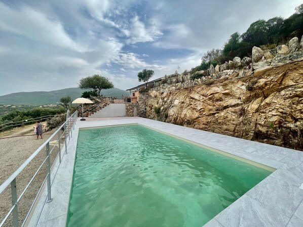 Seasonal outdoor pool - Villa Fiori with pool by Wonderful Italy (Olbia)