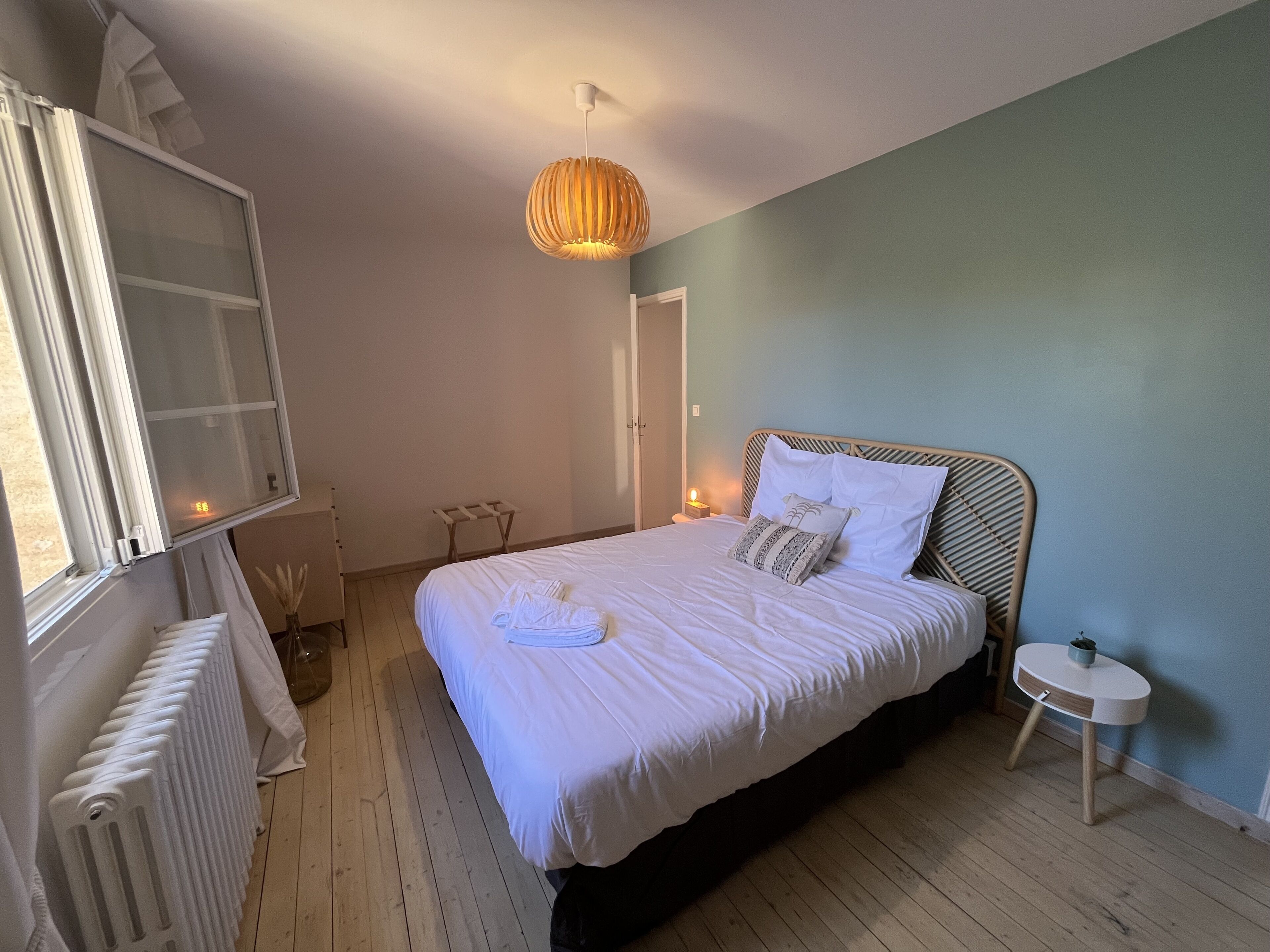 2 slaapkamers, een strijkplank/strijkijzer, wifi, beddengoed