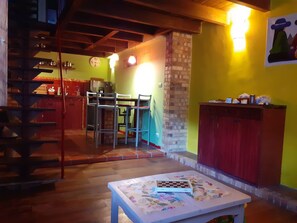 Dining - Cozy Independent Colonial Casita, in the Historic Center of the Capital (Bogotá)