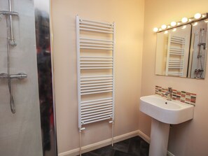 Shower - Ludlow House (Ludlow)