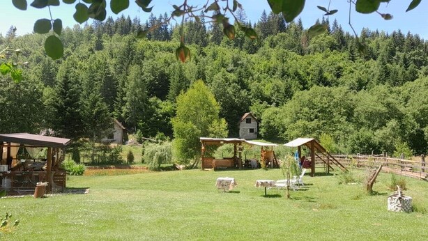 Property grounds - Holiday Home Mali Raj (Pale)
