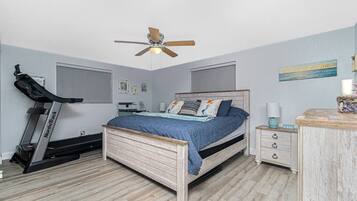 2 slaapkamers, een strijkplank/strijkijzer, reisbedje, wifi