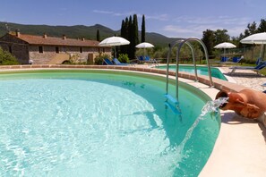 Pool - Apartment With one Bedroom, Kitchen, Bathroom Garden and Shared Pool (Chianni)