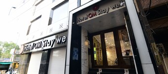 Om 住宿飯店