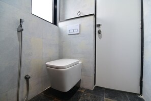 Deluxe Double Room | Bathroom