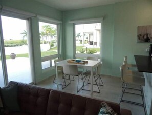 Dining - Blue Maho Sxm (Sint Maarten)