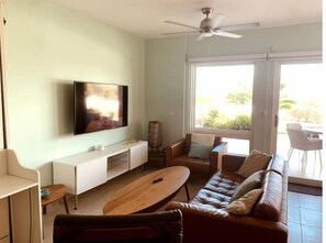 Smart TV - Blue Maho Sxm (Sint Maarten)