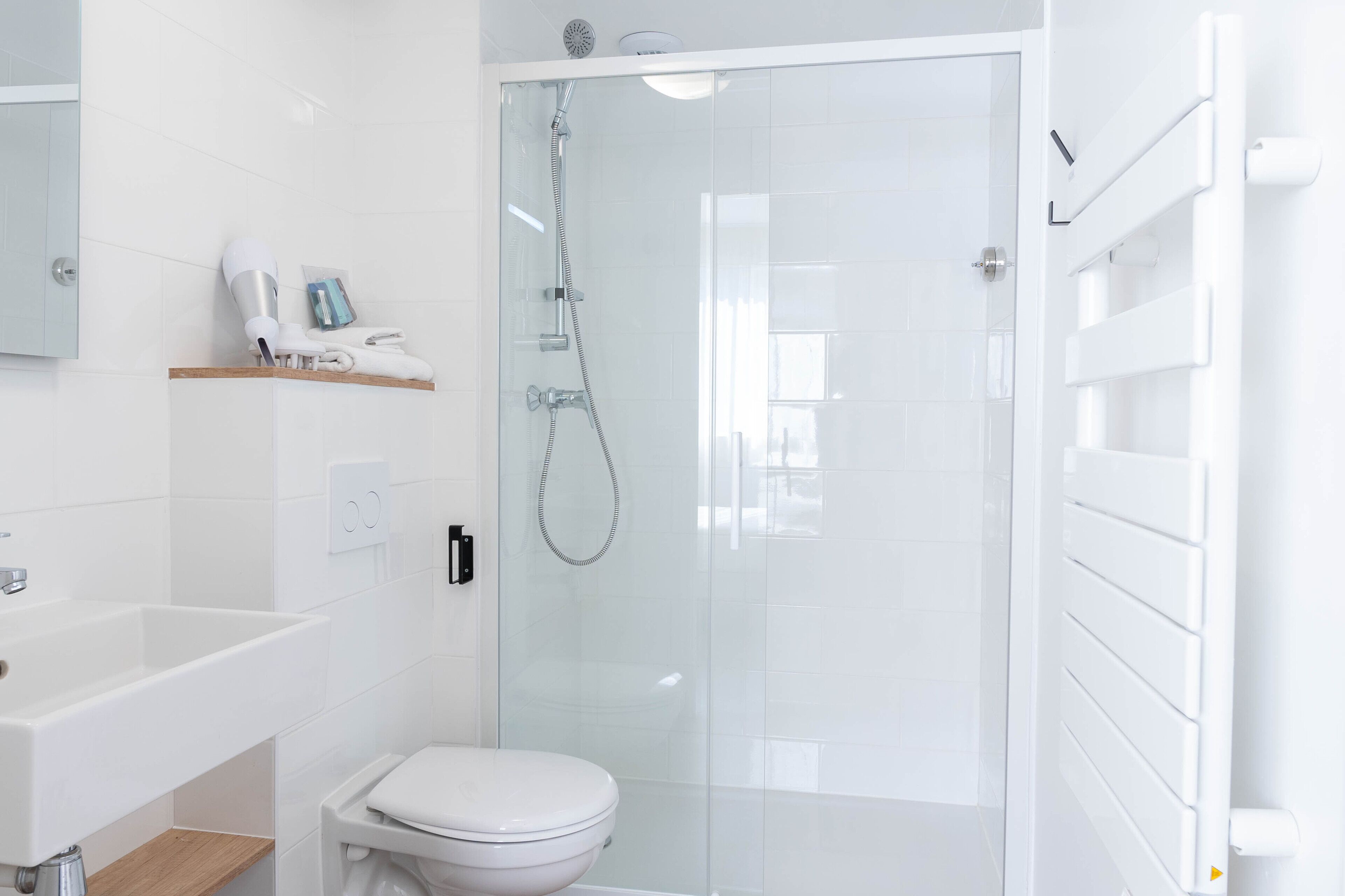 Apartment, 1 Bedroom | Bathroom | Free toiletries, hair dryer, towels, soap