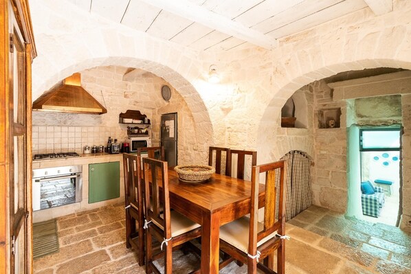 Basic Villa | Private kitchen | Fridge, microwave, oven, dishwasher