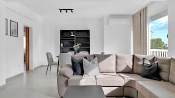 Luxury Apartment | Living area