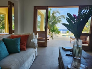 Fernseher, Stereoanlage