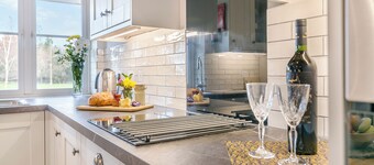 2 bedroom accommodation in Lower Wick, Dursley