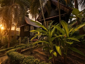 Exterior - Vanara Bungalows & Restaurant (Ko Chang)