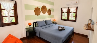 Vanara Bungalows & Restaurant
