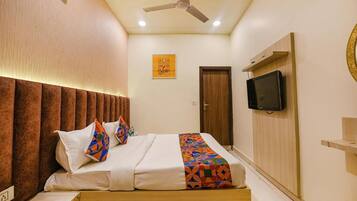 Deluxe Double Room | Desk, soundproofing, free WiFi