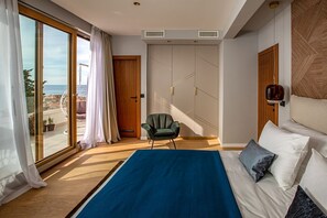 6 soveværelser, strygejern/strygebræt, internetforbindelse, sengetøj