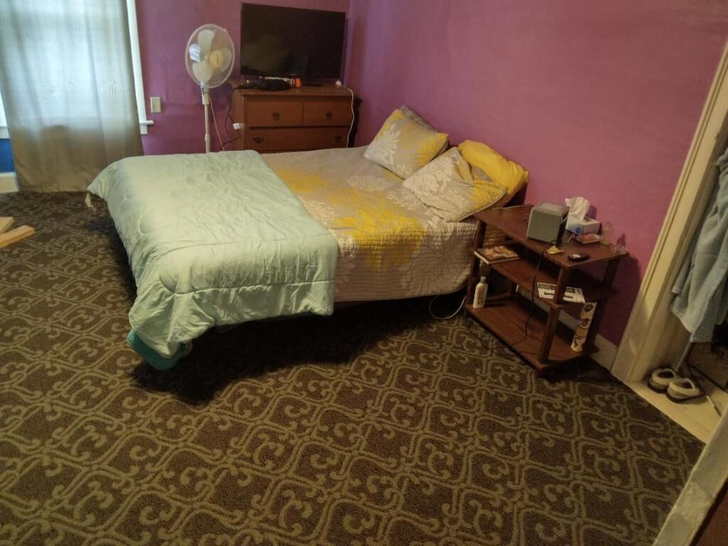 Pet and Family Friendly House in former General Store.
