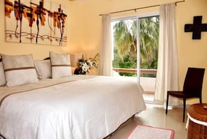 4 bedrooms, in-room safe, iron/ironing board, travel cot