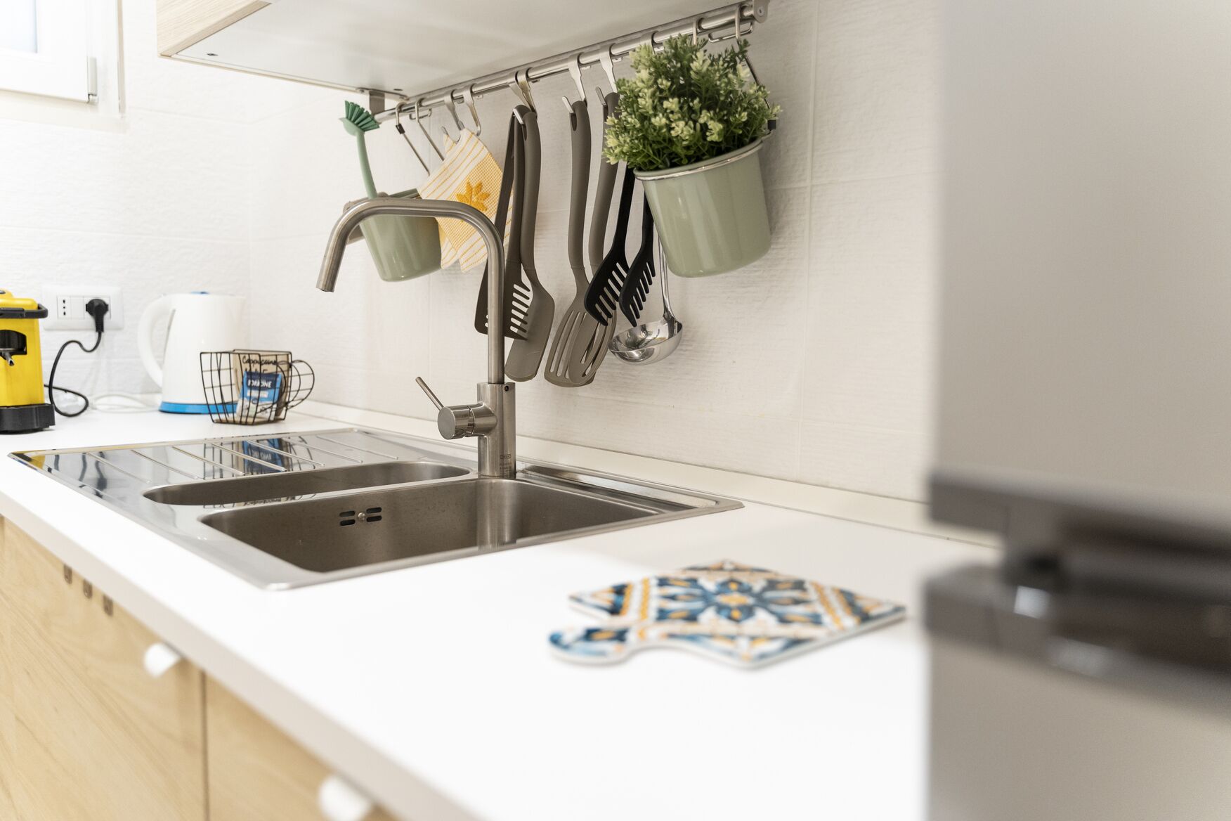 Réfrigérateur, four, plaque de cuisson, lave-vaisselle