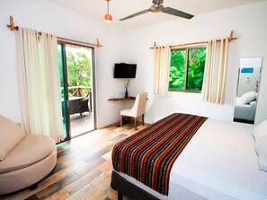 Grand Room, 1 King Bed with Sofa bed, Lagoon View