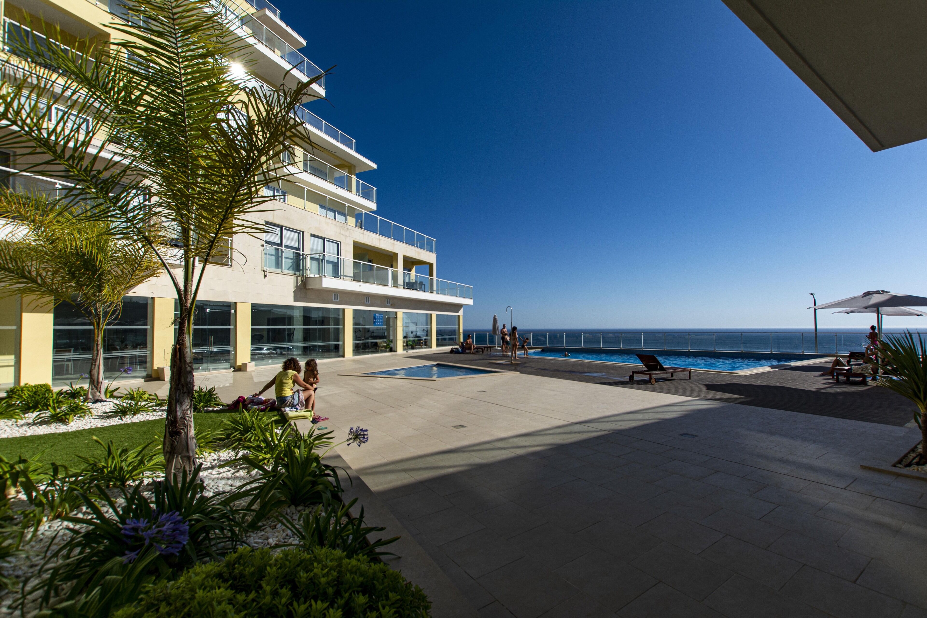 Kolam renang outdoor