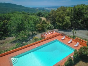 Seasonal outdoor pool - Tenuta De Paoli    (Chianni)