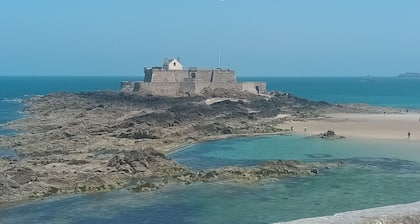 Appartement 3 Pièces en Hyper Centre de Dinard, Commerce et Plage à Pied !!!