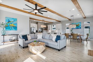 Télévision, cheminée