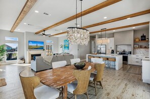 Interior - Sandy Feet Retreat - Stunning 3 bedroom, sleeps 13, close to beach! (Crystal Beach)