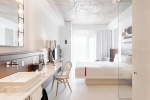 Room (Wow) | Bathroom - Ruby Molly Hotel Dublin by IHG (Dublin)