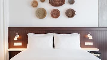 Hypo-allergenic bedding, in-room safe, blackout curtains, soundproofing