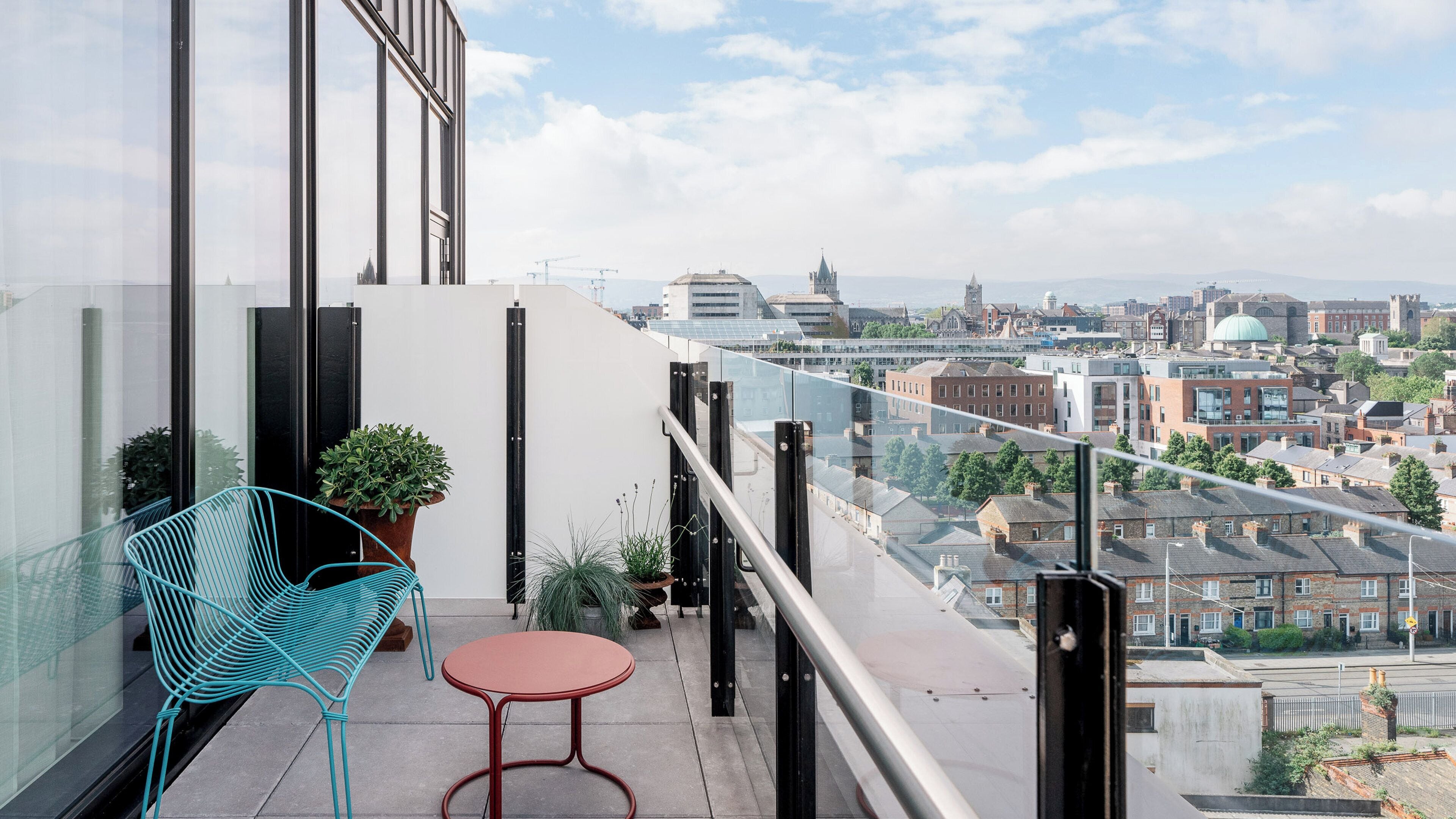 Hypo-allergenic bedding, in-room safe, blackout curtains, soundproofing