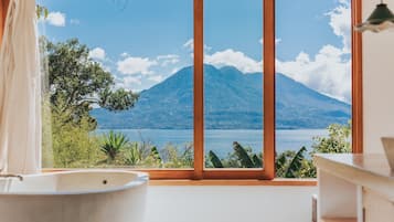 Panoramic Villa | Bathroom | Hair dryer, towels