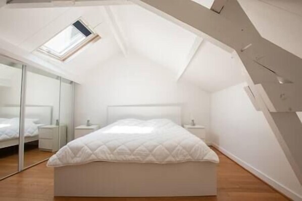 2 bedrooms, WiFi, bed sheets