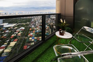 Interior - 64th City Escape: Gramercy Makati w/ Pool, Gym, Sauna Access (Makati)