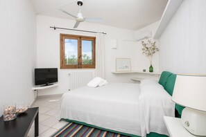 Vila Basic | 3 kamar tidur, setrika/meja setrika, Wi-Fi gratis, dan seprai linen