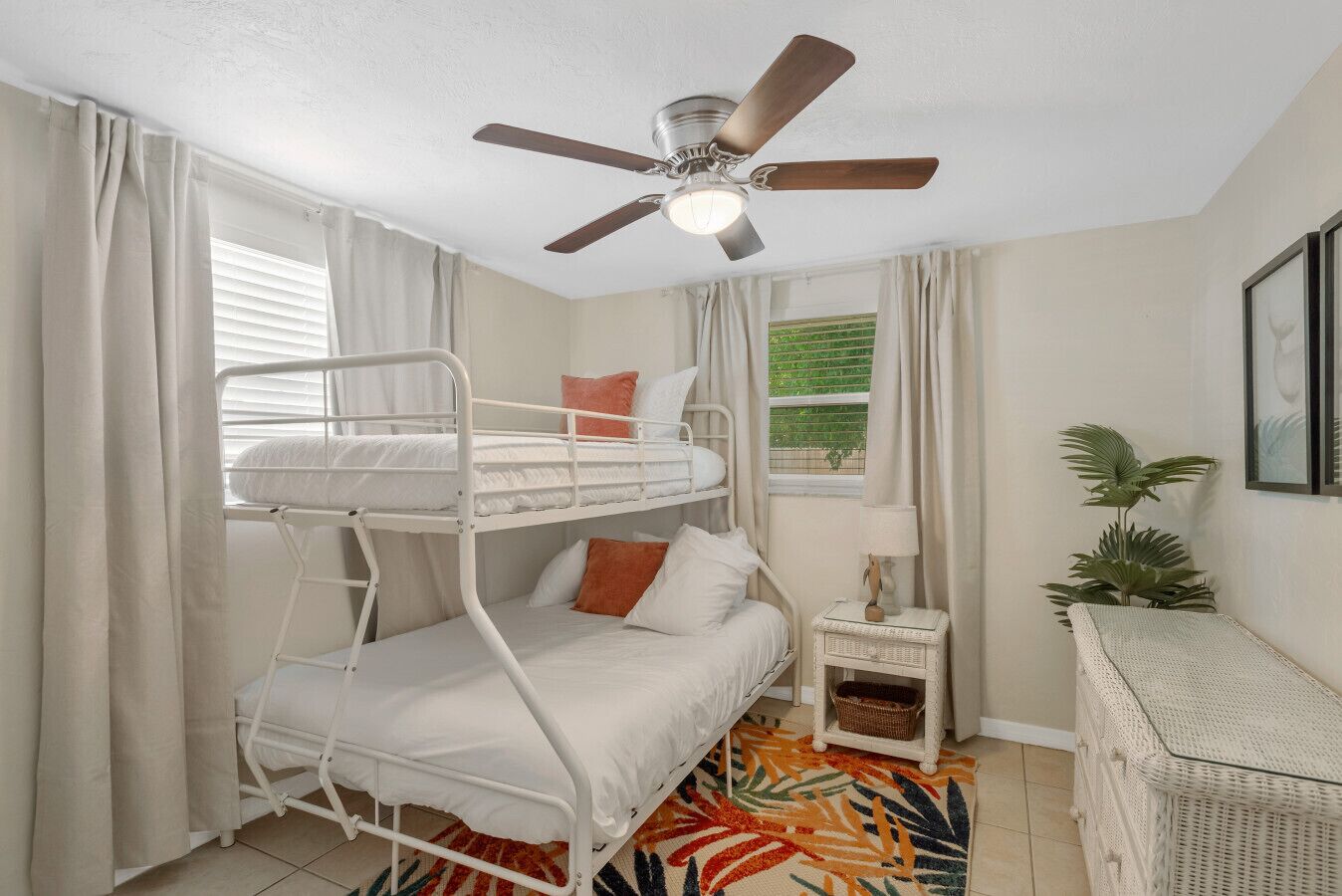 3 bedrooms, desk, iron/ironing board, travel cot