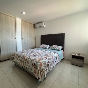 3 chambres, bureau, fer et planche à repasser, Wi-Fi gratuit