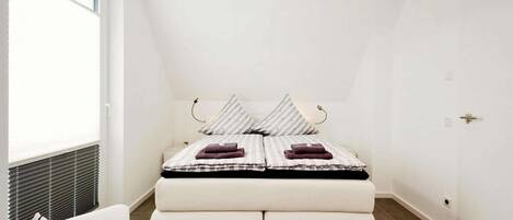 2 Schlafzimmer, Reisekinderbett, kostenloses WLAN