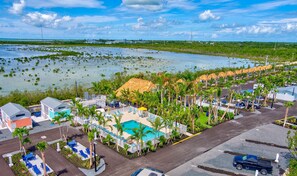 Exterior - Pet-Friendly Lakefront Bunglaow - Sugarloaf Key - Great Amenities (21) (Summerland Key)