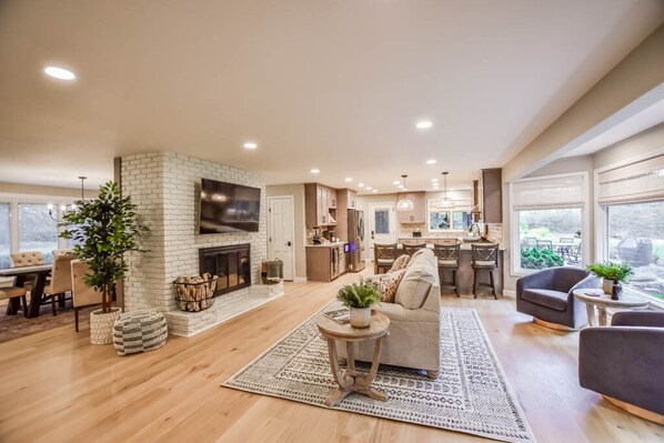 TV connectée, cheminée