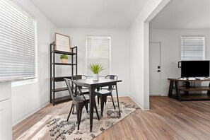 Dining - NorthEnd Charmer 1 bedroom Near BSU (Boise)