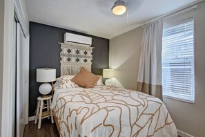 1 habitación, escritorio, wifi gratis y ropa de cama 