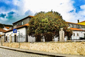 Exterior - 5 Minutes from the River Beach, Twin Room in Góis in a Quiet Rural Place (Góis)
