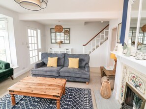 Living area - Salvatore (Salcombe)