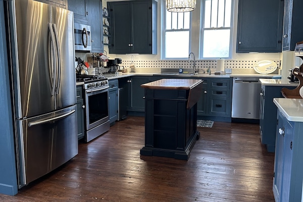 Frigorífic, microones, forn i placa de cuina