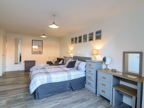 1 bedroom, individually decorated, individually furnished, free WiFi - Little Haven (Frinton-on-Sea)